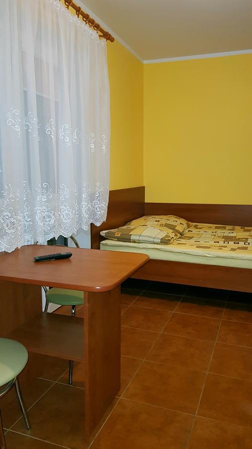 Władysławowo科瓦尔奇克旅馆公寓 外观 照片