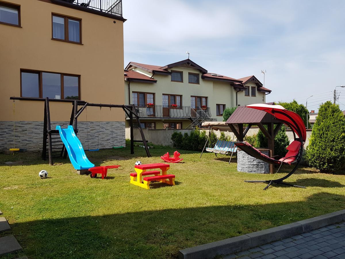 Władysławowo科瓦尔奇克旅馆公寓 外观 照片