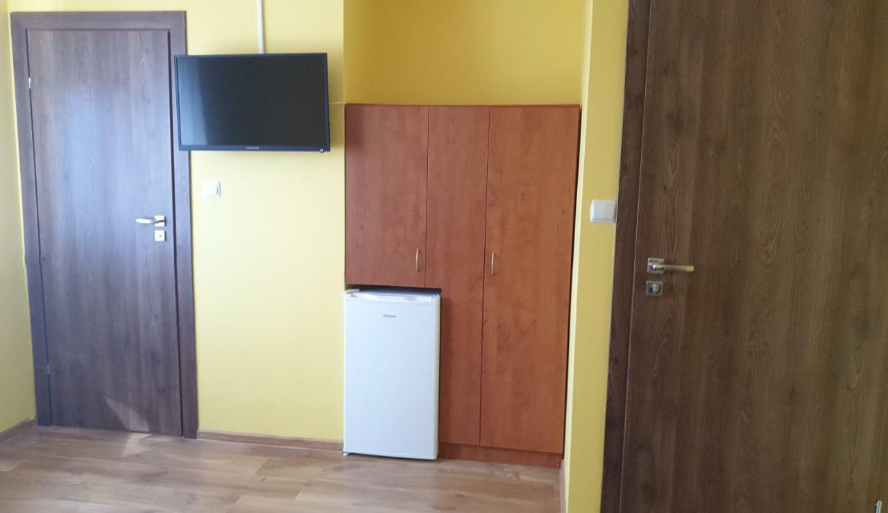 Władysławowo科瓦尔奇克旅馆公寓 外观 照片