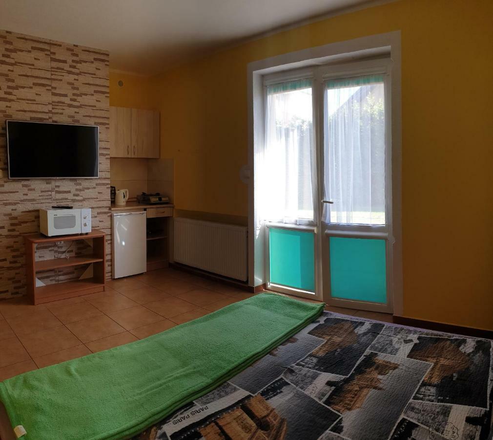 Władysławowo科瓦尔奇克旅馆公寓 外观 照片